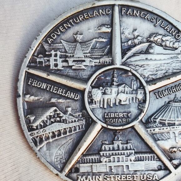 Disney Parks Vintage Pendant Keychain Walt Disney World Rare - Picture 11 of 12